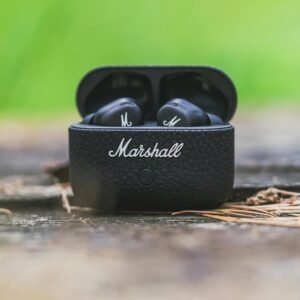 wireless earbuds